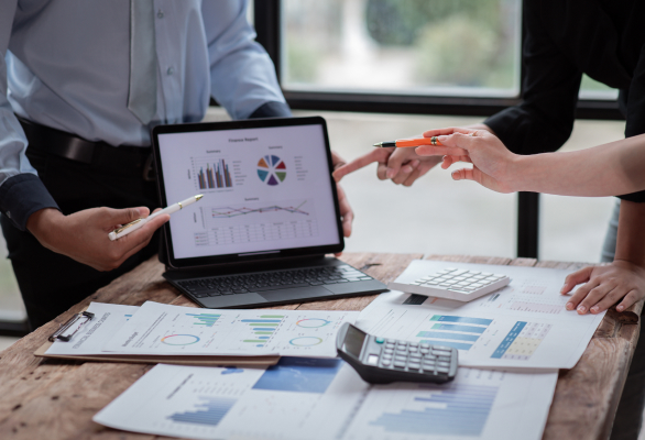 current-trends-in-finance-employment-business-finance-bg | University HQ